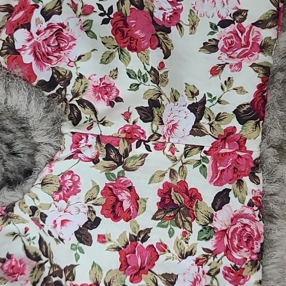 TJ Maxx Reversible Faux Fur Open Front Vest Jacket in Tan/Pink - Picture 17 of 17